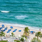 High Floor Luxury 2Br 2Ba, Sleeps 6, Resort Access - Horizon By Homestakes Stays